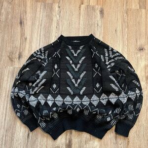 Vintage 80-90s Nino Foriero Knitted Sweater V Design Size Large
